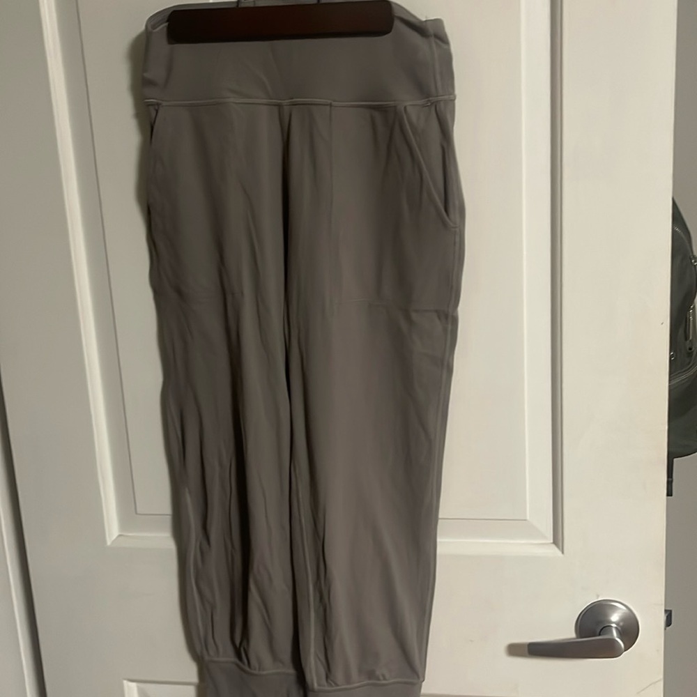 Lululemon cropped leggings
